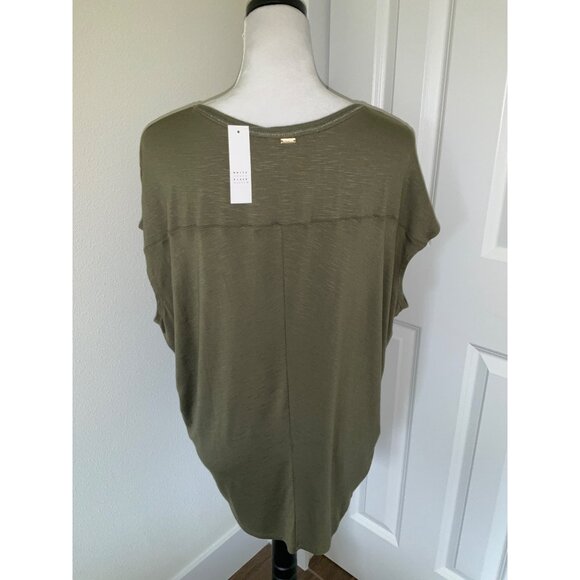 White House Black Market size Large Jetsetter Tee Olive Green NEW - Picture 4 of 5